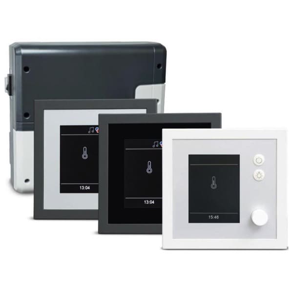 EmoTec D Saunasteuergerät der Premium-Klasse für die trockene (Finnische) Sauna Ein modernes Saunasteuergerät für anspruchsvolle private und gewerbliche Saunaanlagen. Es besteht aus einem flachem Bedienteil mit TFT-Farbdisplay und einem separatem Leistungsteil. Die Bedienung ist dank dem innovativen Bedienkonzept mit Drehdruckschalter sehr einfach und bequem.